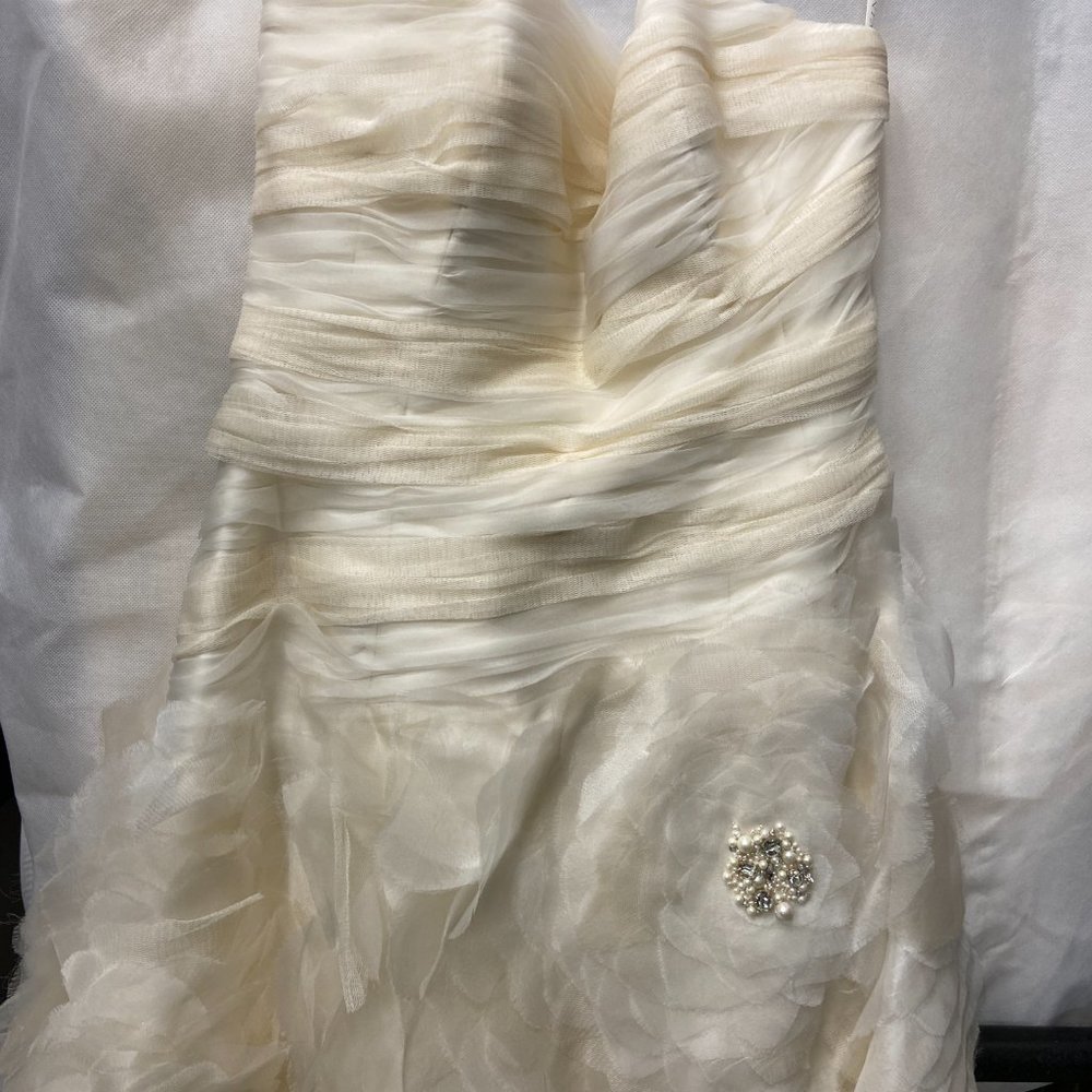 RIVINI WEDDING GOWN
